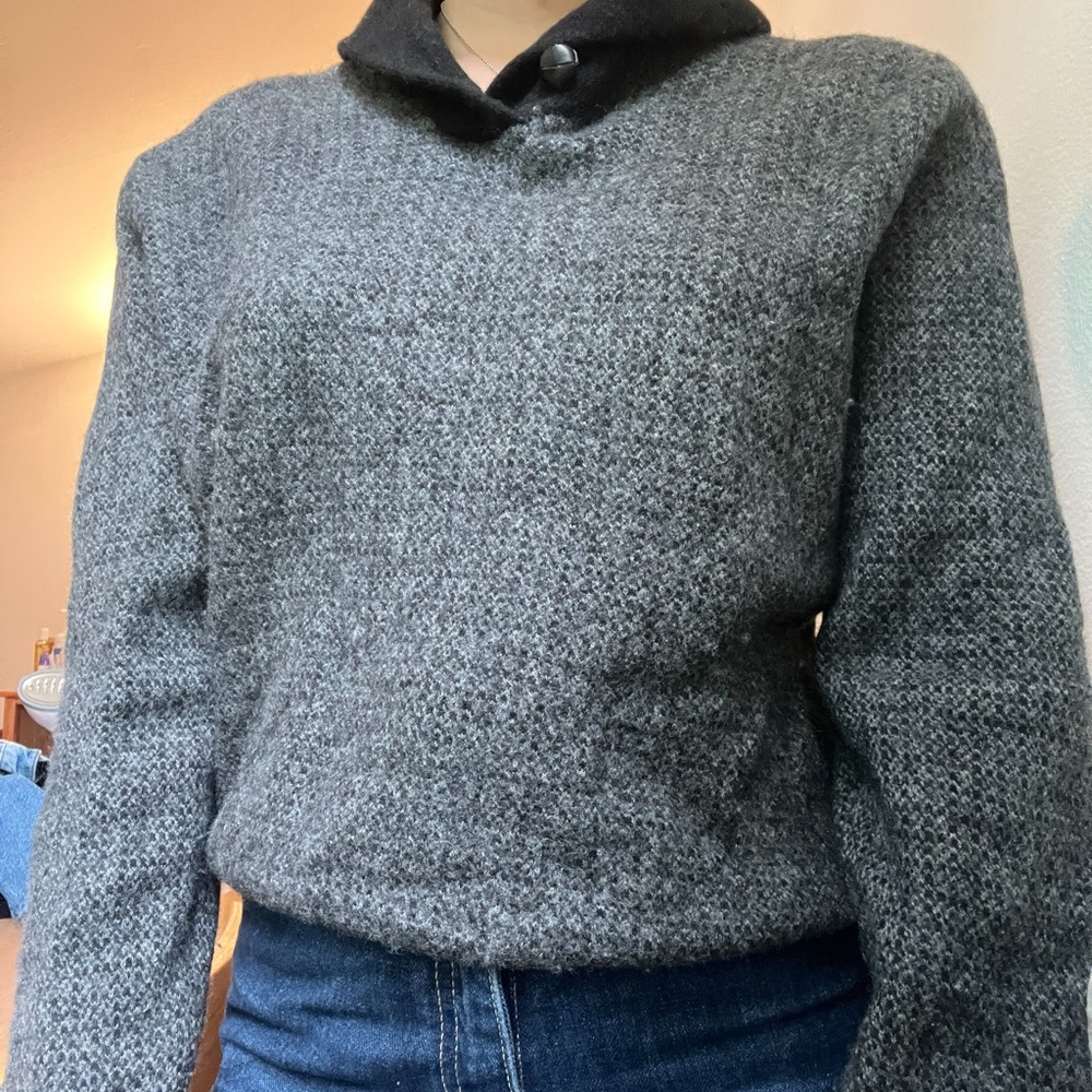 JOS A BANK COLLARED SWEATER